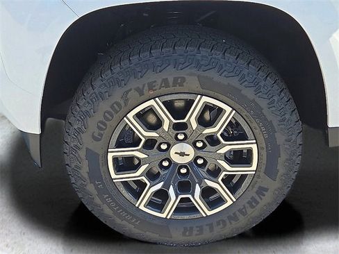 New 2026 Chevrolet Colorado Z71 image 9