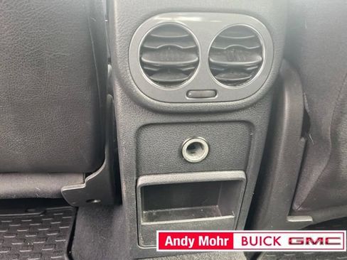 Used 2012 Volkswagen Tiguan S FWD image 30