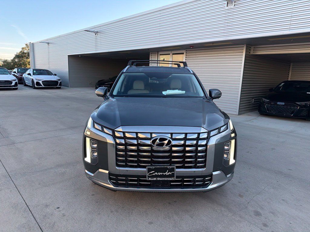 Used 2023 Hyundai Palisade Calligraphy FWD image 4