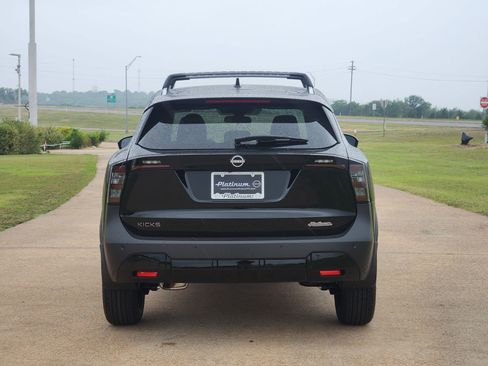 New 2026 Nissan Kicks SV FWD image 8