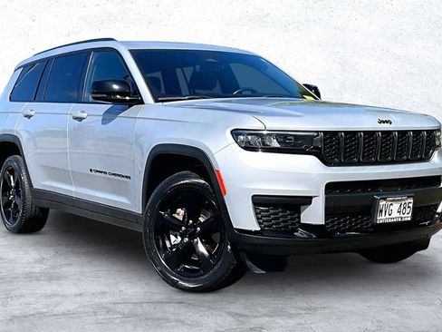 Used 2022 Jeep Grand Cherokee L Laredo RWD image 6