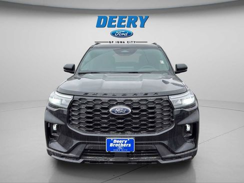 New 2026 Ford Explorer ST-Line w/ ST-Line Street Pack image 10