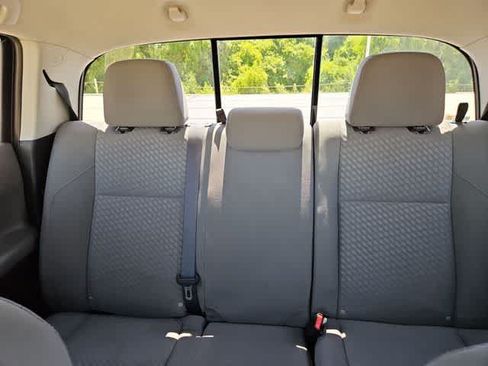 Used 2022 Toyota Tacoma SR5 RWD image 13