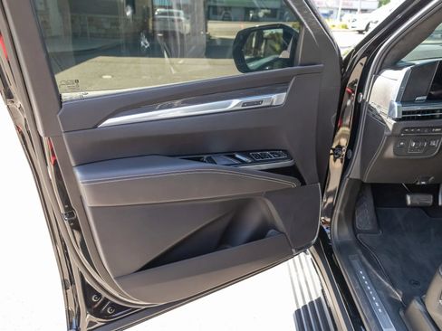Used 2026 Cadillac Escalade V AWD/4WD image 40