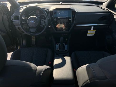 Used 2025 Subaru Forester Premium image 19