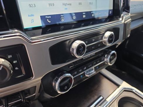 Used 2022 Ford F250 Lariat w/ Lariat Ultimate Package AWD/4WD image 24