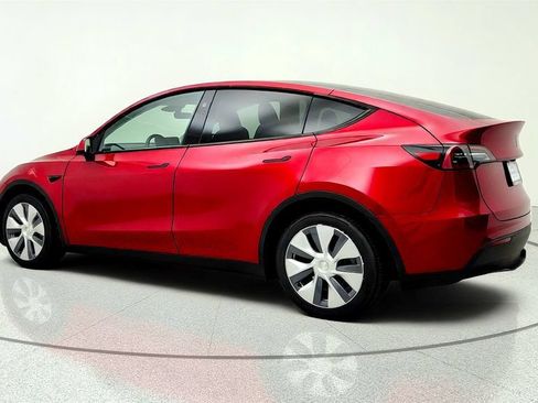 Used 2024 Tesla Model Y Long Range AWD/4WD image 7