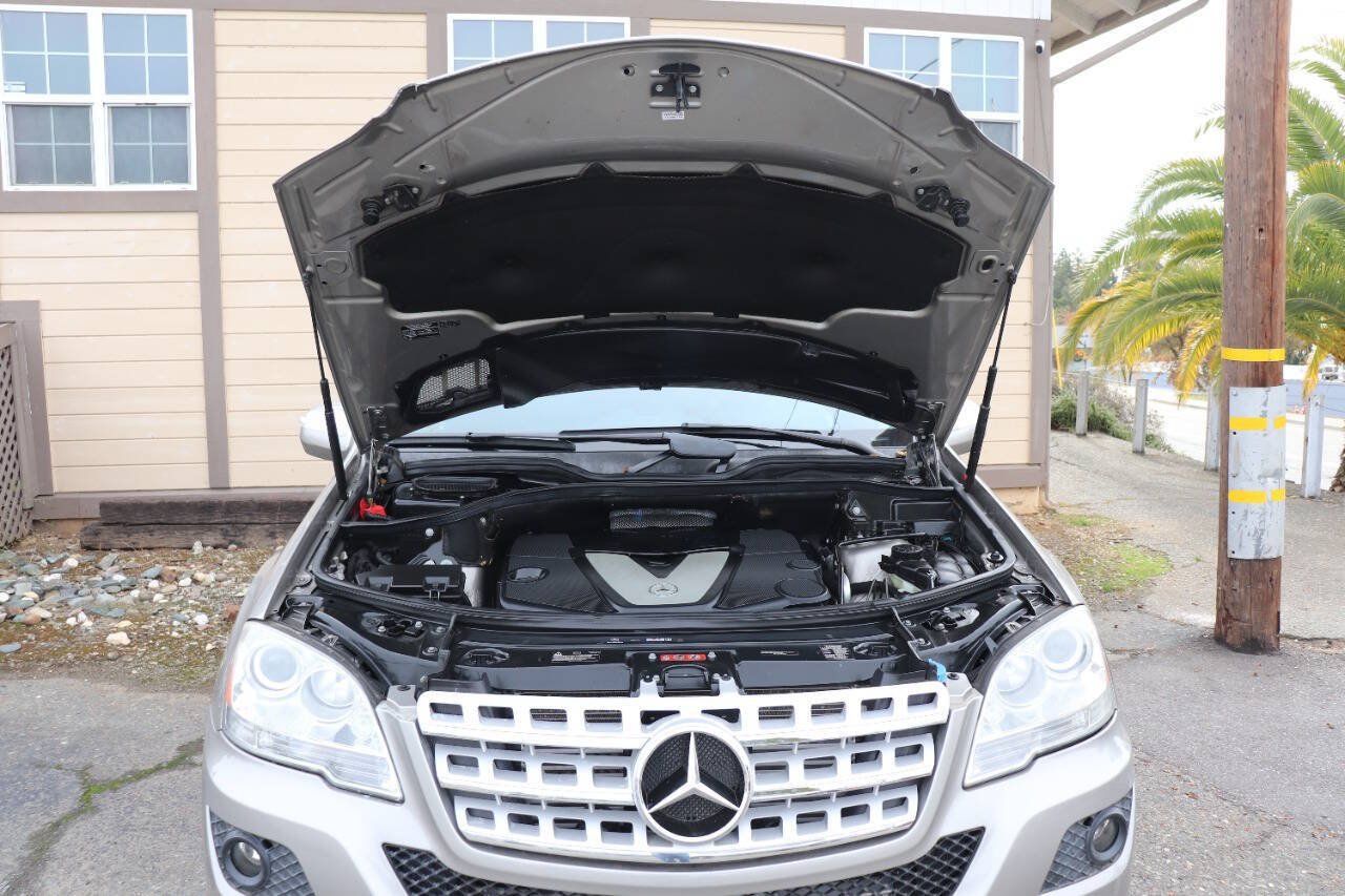 Used 2009 Mercedes-Benz ML 320 BlueTEC 4MATIC image 11