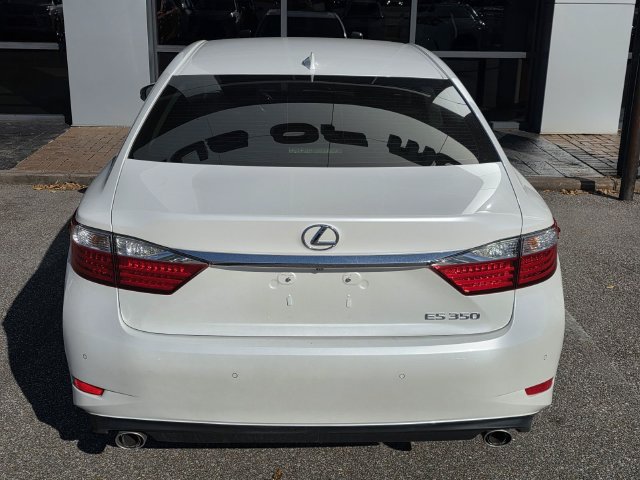Used 2015 Lexus ES 350 w/ Luxury Package FWD image 3