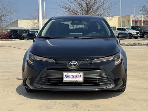 Used 2023 Toyota Corolla LE image 7