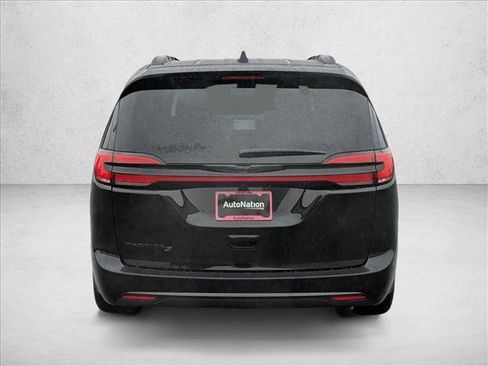 New 2026 Chrysler Pacifica Select w/ S Appearance Package FWD image 6