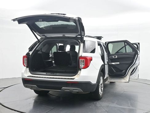Used 2021 Ford Explorer XLT w/ Equipment Group 202A RWD image 29