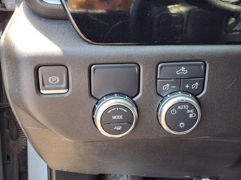 Used 2024 GMC Sierra 1500 SLE RWD image 16