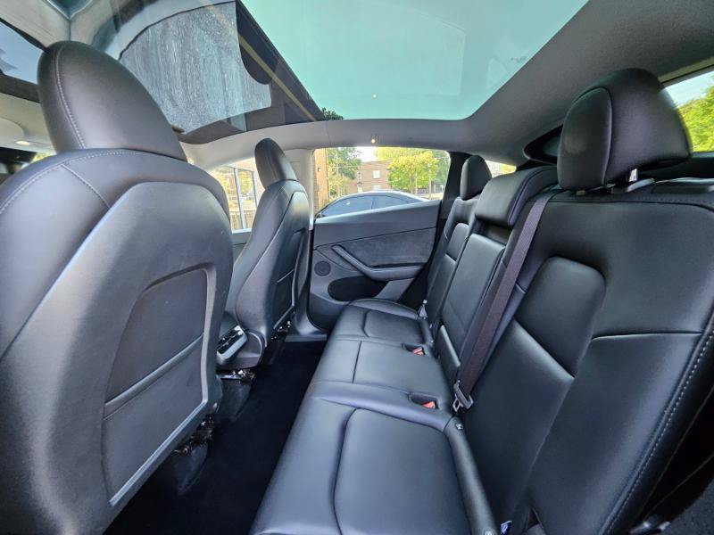 Used 2025 Tesla Model Y Long Range AWD/4WD image 63