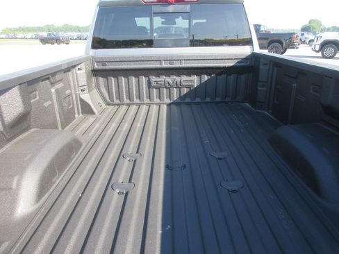 New 2026 GMC Sierra 3500 SLE w/ SLE Value Package AWD/4WD image 6