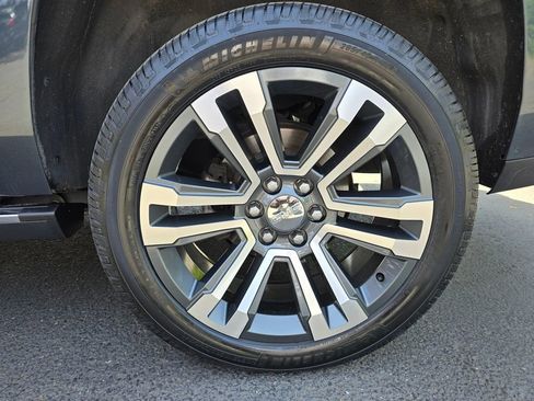 Used 2019 GMC Yukon Denali w/ Denali Ultimate Package AWD/4WD image 6