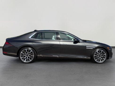 Used 2024 Genesis G90 3.5T image 6