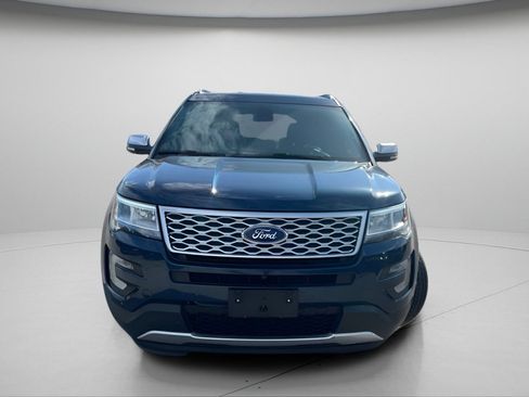 Used 2017 Ford Explorer Platinum AWD/4WD image 16