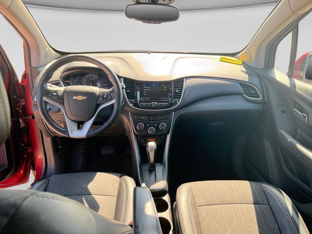 Used 2019 Chevrolet Trax LT w/ LT Convenience Package FWD image 22
