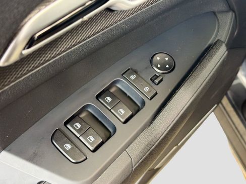 Used 2023 Kia Sportage LX image 18
