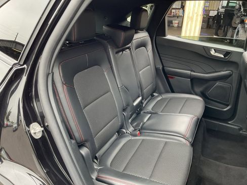 Used 2025 Ford Escape ST-Line Select image 21