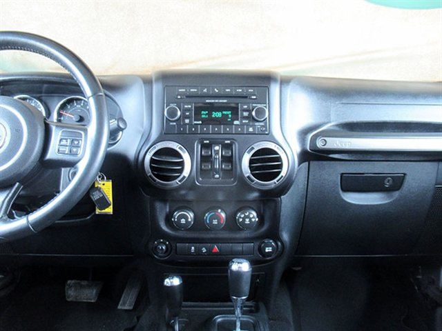 Used 2017 Jeep Wrangler Unlimited Sport w/ Quick Order Package 24S AWD/4WD image 21