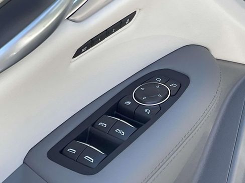 New 2025 Cadillac XT5 Premium Luxury image 16