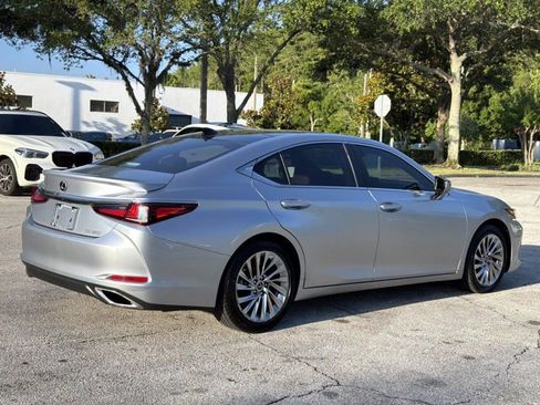 Used 2023 Lexus ES 350 Ultra Luxury w/ Accessory Package (Z2) FWD image 3