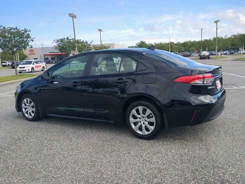 Certified 2025 Toyota Corolla LE image 6