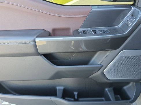 Used 2022 Ford F150 Lariat w/ Equipment Group 502A High image 23