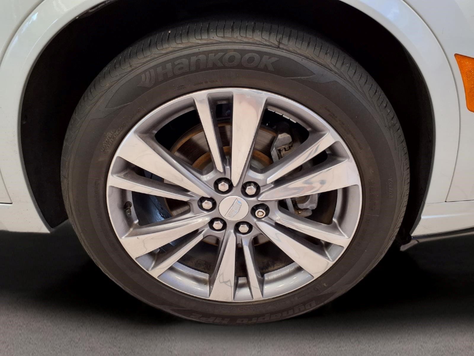 Used 2020 Cadillac XT6 Premium Luxury FWD image 8