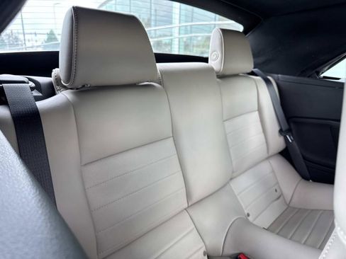 Used 2013 Ford Mustang Premium image 20