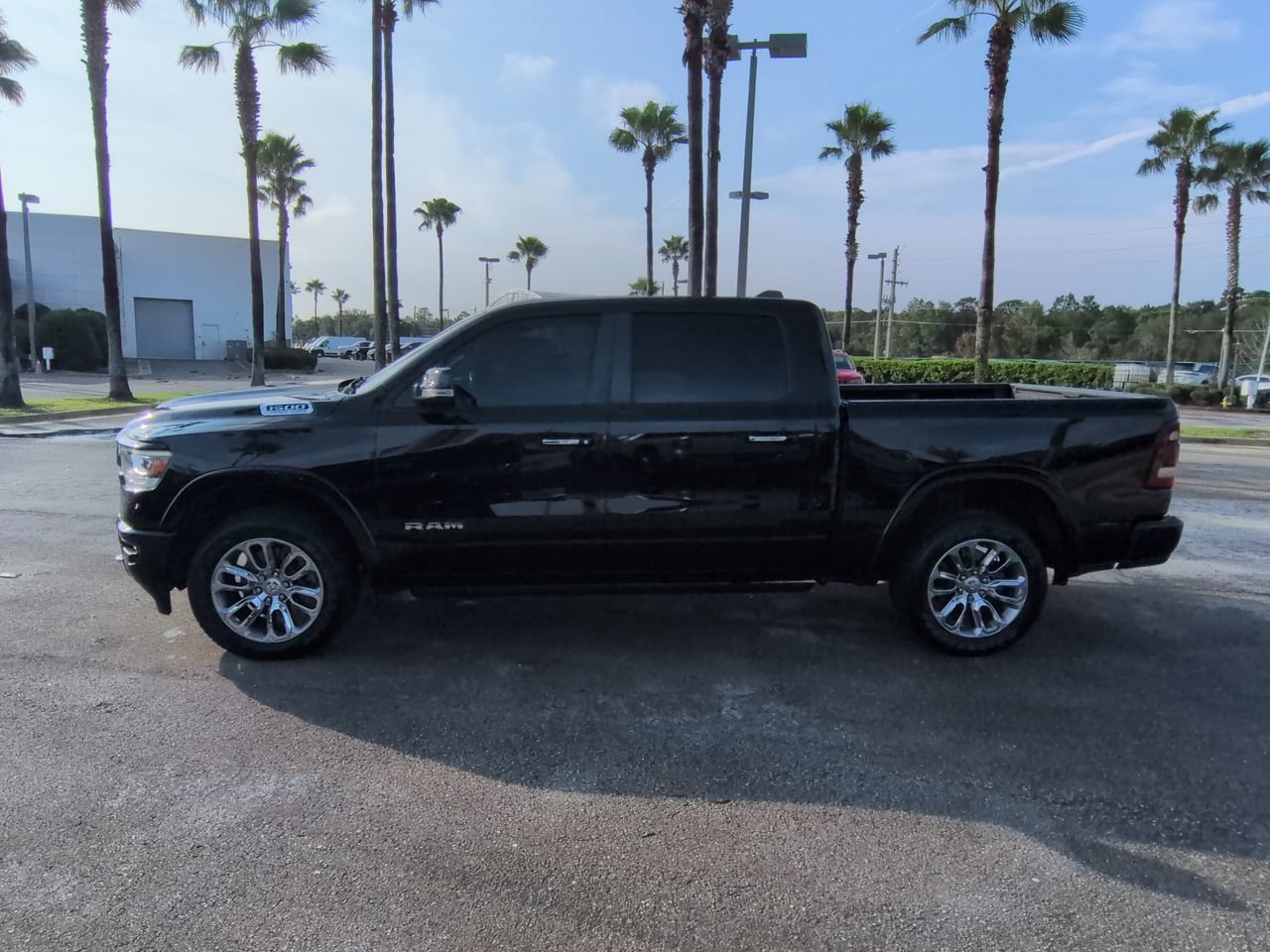 Used 2022 RAM 1500 Laramie w/ Laramie Southwest Edition AWD/4WD image 7