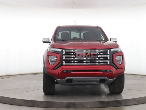 Used 2023 GMC Canyon Denali AWD/4WD image 12