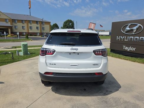 Used 2024 Jeep Compass Latitude AWD/4WD image 6
