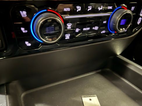 Certified 2024 Chevrolet Silverado 2500 High Country AWD/4WD image 38