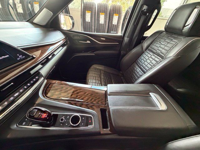 Used 2023 Cadillac Escalade ESV Premium Luxury Platinum AWD/4WD image 24