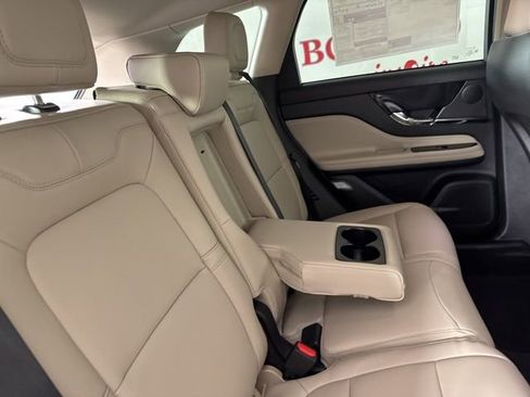 New 2026 Lincoln Corsair Premiere image 23