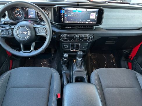 Used 2025 Jeep Wrangler Unlimited Sport AWD/4WD image 13