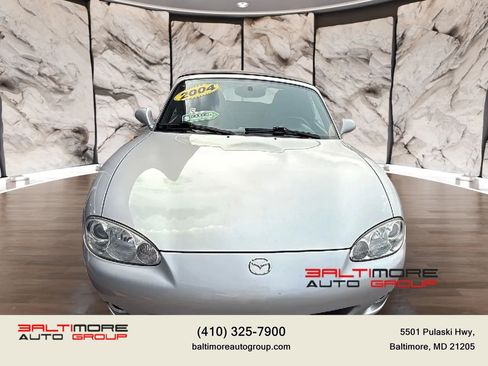 Used 2004 MAZDA MX-5 Miata w/ Cloth Azure Blue Pkg RWD image 2