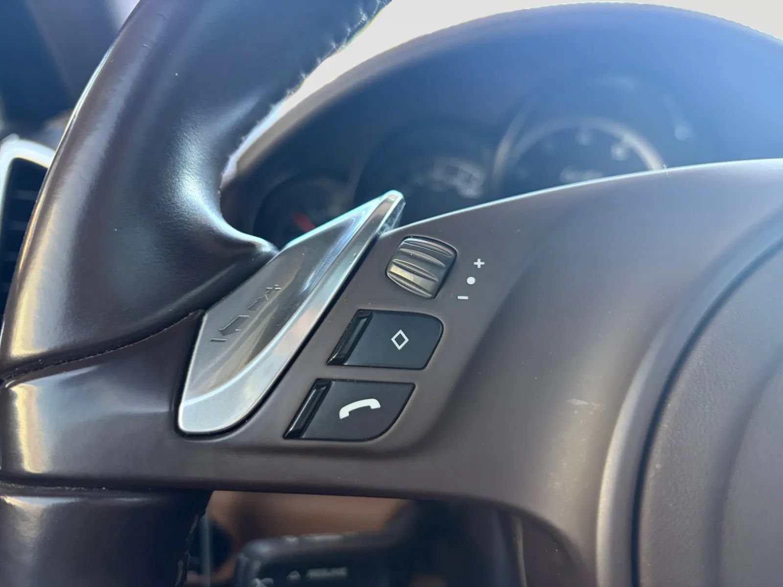 Used 2013 Porsche Cayenne Turbo AWD/4WD image 30