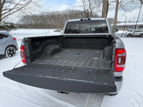 Used 2022 RAM 2500 Laramie image 10