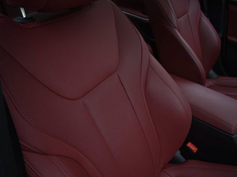 Used 2024 BMW 330i Sedan w/ Convenience Package image 24