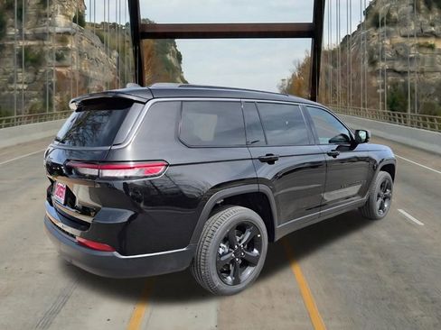 New 2026 Jeep Grand Cherokee L Limited RWD image 10