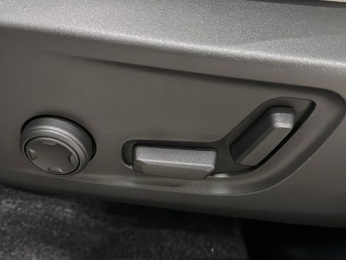 New 2026 Volvo XC40 B5 Ultra w/ Climate Package image 24