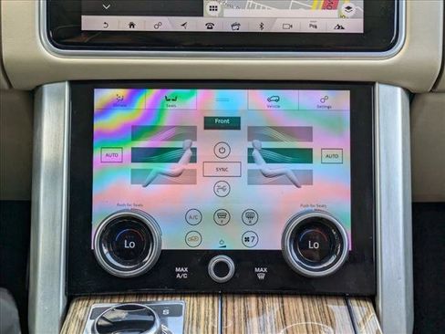 Used 2019 Land Rover Range Rover HSE image 15