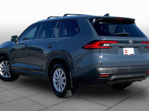 Used 2024 Toyota Grand Highlander AWD image 12