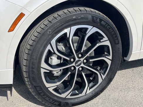 New 2026 Lincoln Nautilus Reserve AWD/4WD image 8