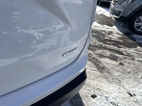 Used 2024 Ford Edge SEL image 8