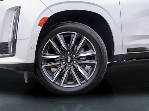 Used 2023 Cadillac Escalade Sport image 4